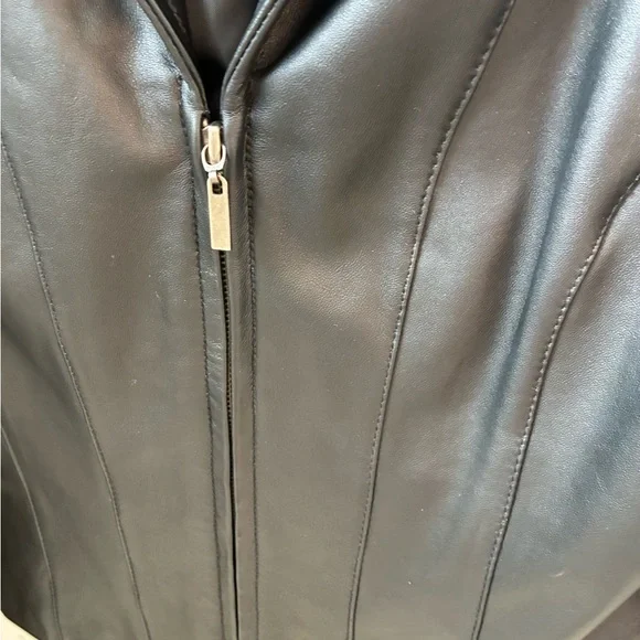 Alfani Sleek Black Women’s Medium Leather Jacket - Picture 6 of 8